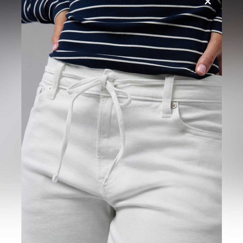 NWT AE White Mid Rise Stretch barrel jeans - Picture 7 of 12